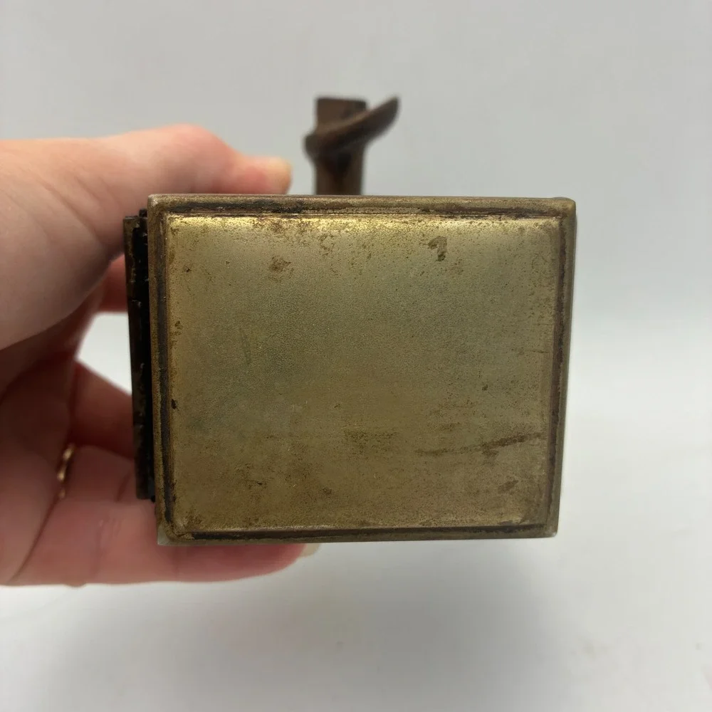 Antique Brass Metal Carriage Buggy Lantern Wall Mount Swivel Bracket Glass Lamp